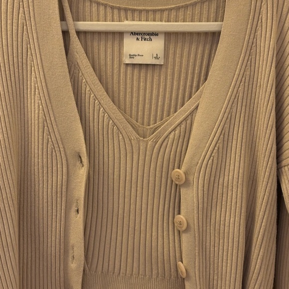 Abercrombie Cardigan Sweater Set - Picture 2 of 3